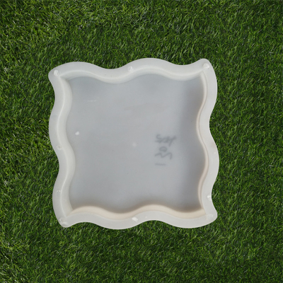 Le verrouillage de route couvre de tuiles la taille en plastique en caoutchouc du moule 25*25*4.5cm de machine à paver